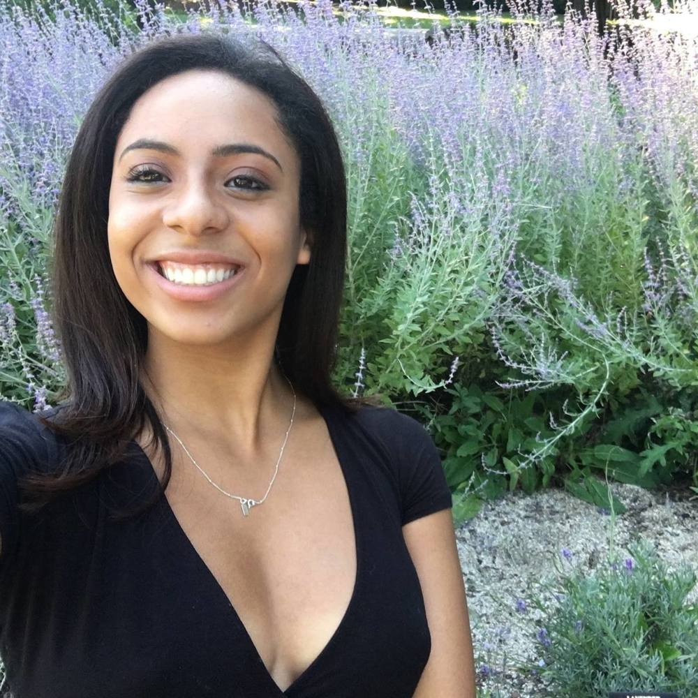 Meet your Posher, Laura